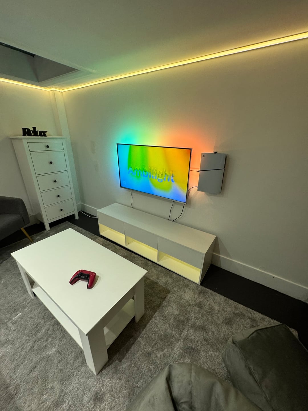 Stylish 2BR Home w Cinema Room Near Central London photo 18