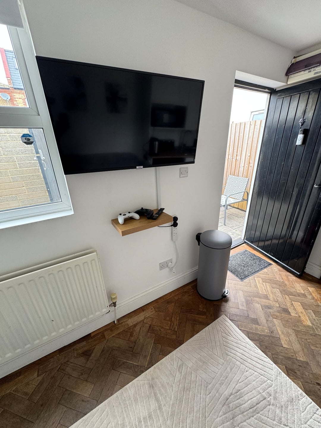 Stylish Private Coach House | Near Central London photo 16