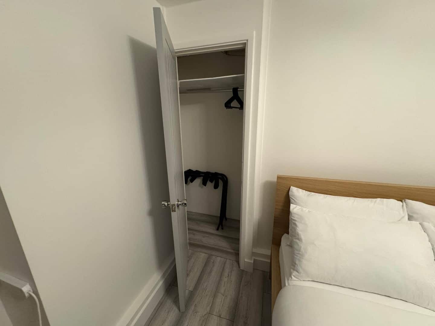 London Skyline Views | PS5 & Free Parking, 2 BR photo 20